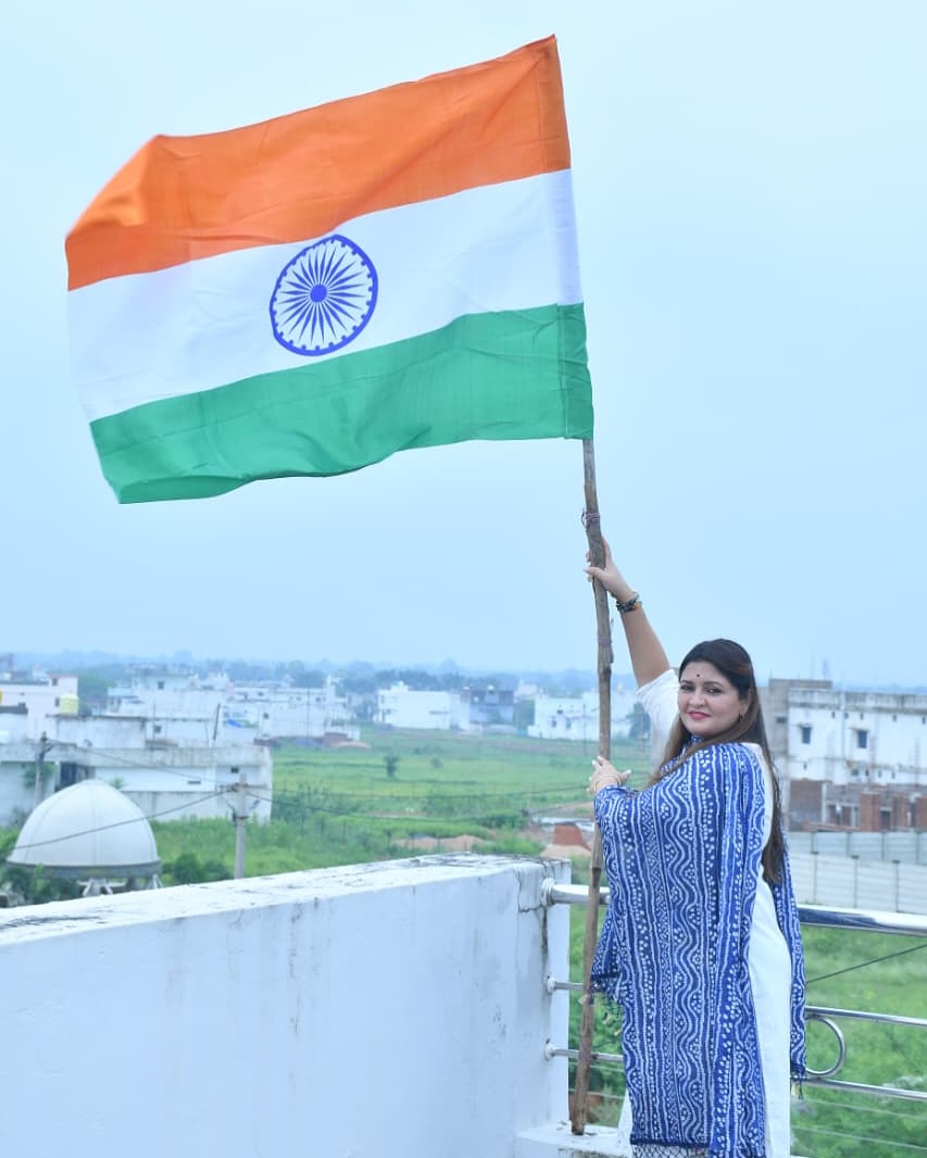माननीय प्रधानमंत्री श्री नरेन्द्र मो.हर . तिरंगा अभियान के आह्वान पर व देश के वीर सैन